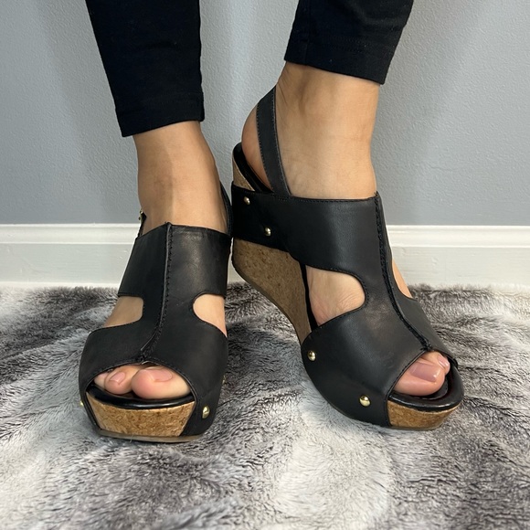 Kenneth Cole Reaction Black Leather Cork Wedges Size 8 - Picture 2 of 9